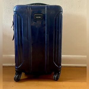Tumi Vapor Carry-On Suitcase, Navy Blue